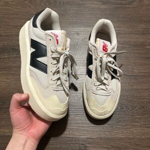 EUC NEW BALANCE CT302S